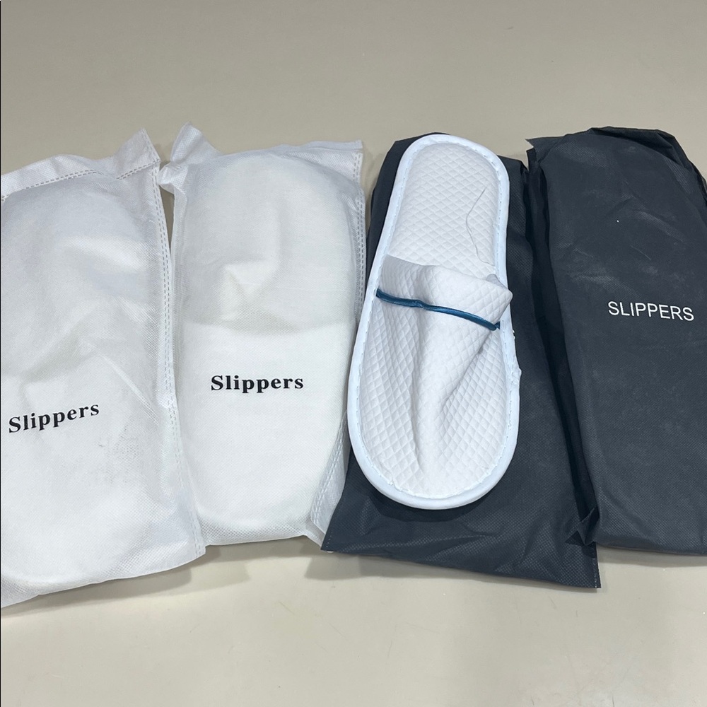 Unisex Disposable Hotel-Style Quilted White Slippers (4 Pair)